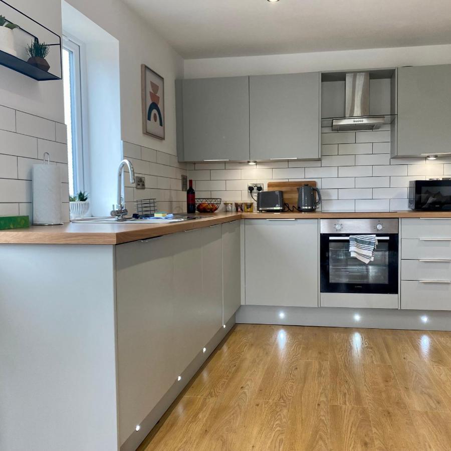 Modern 2 Bed Apartment/Free Parking/Near City/Self-Check In Handsworth Eksteriør bilde
