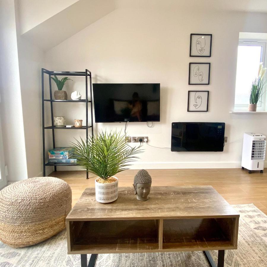 Modern 2 Bed Apartment/Free Parking/Near City/Self-Check In Handsworth Eksteriør bilde