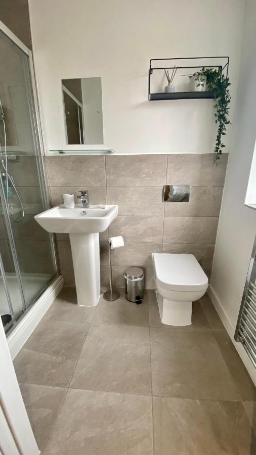 Modern 2 Bed Apartment/Free Parking/Near City/Self-Check In Handsworth Eksteriør bilde